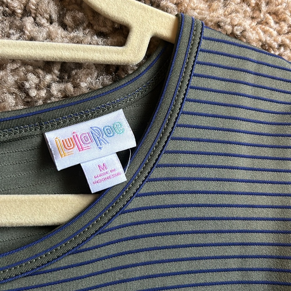 LuLaRoe Green and Blue Pleated Midi Dress - Picture 4 of 5